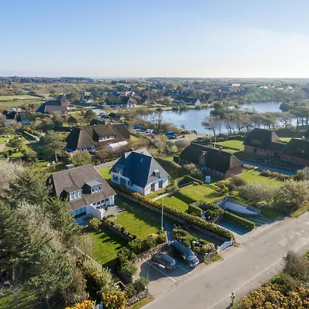 Lisas Hues Holiday home Wenningstedt-Braderup